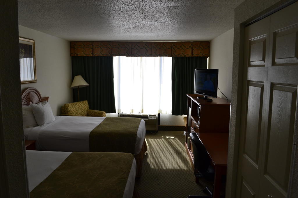Jameson Inn & Suites Боулинг Грин Экстерьер фото