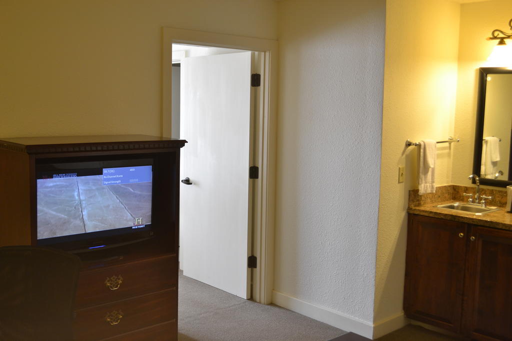 Jameson Inn & Suites Боулинг Грин Экстерьер фото