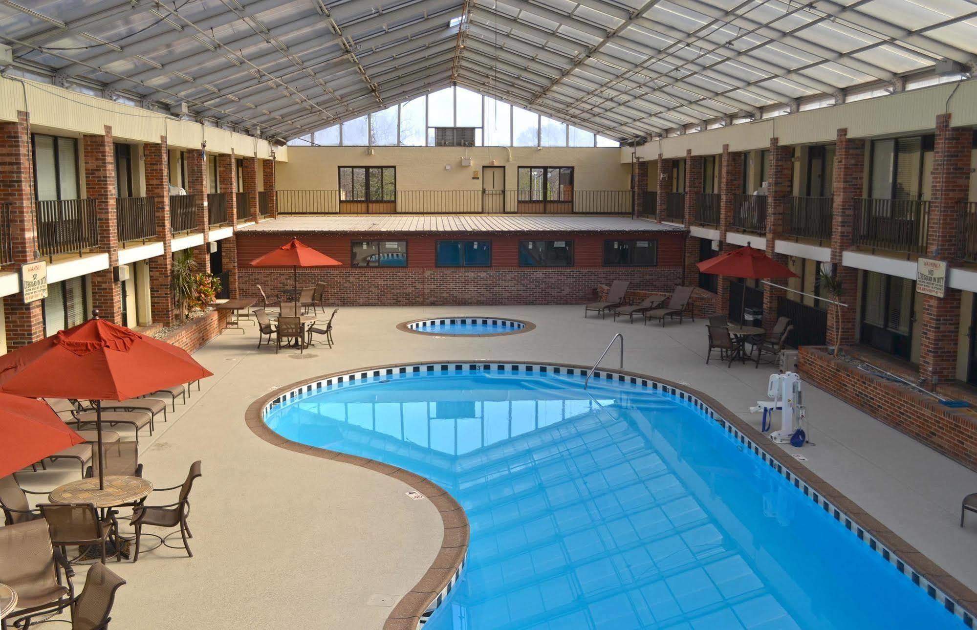 Jameson Inn & Suites Боулинг Грин Экстерьер фото